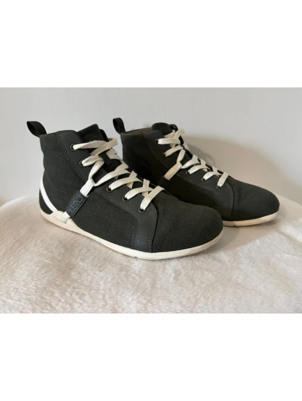 Xero Shoes Toronto Men’s Size 9 Black Hemp Canvas High Top Barefoot Minimalist